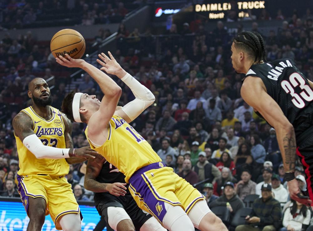 并在篮板争 并在篮板争